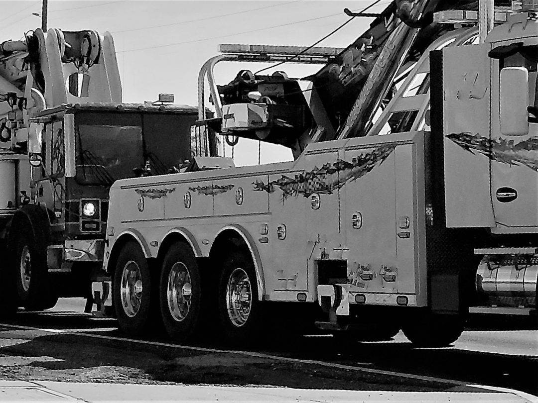 towing-wrecker-truck-.jpg